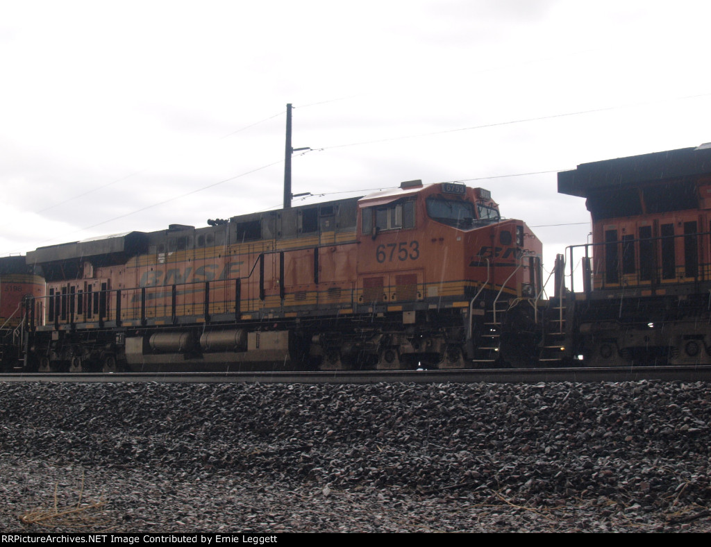 BNSF 6753